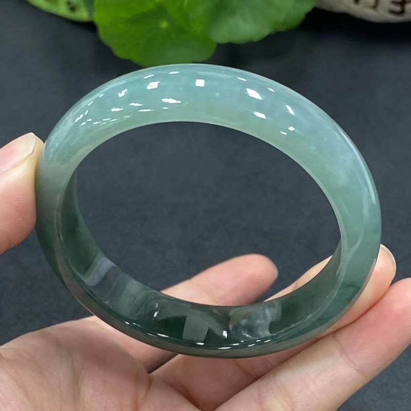 Ice-like, oily, green bracelet - Bracelets review and price