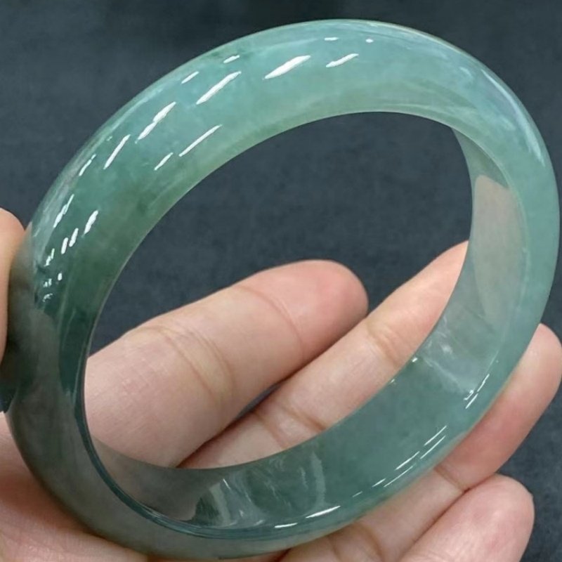 Ice-like, oily, green bracelet - Bracelets review and price